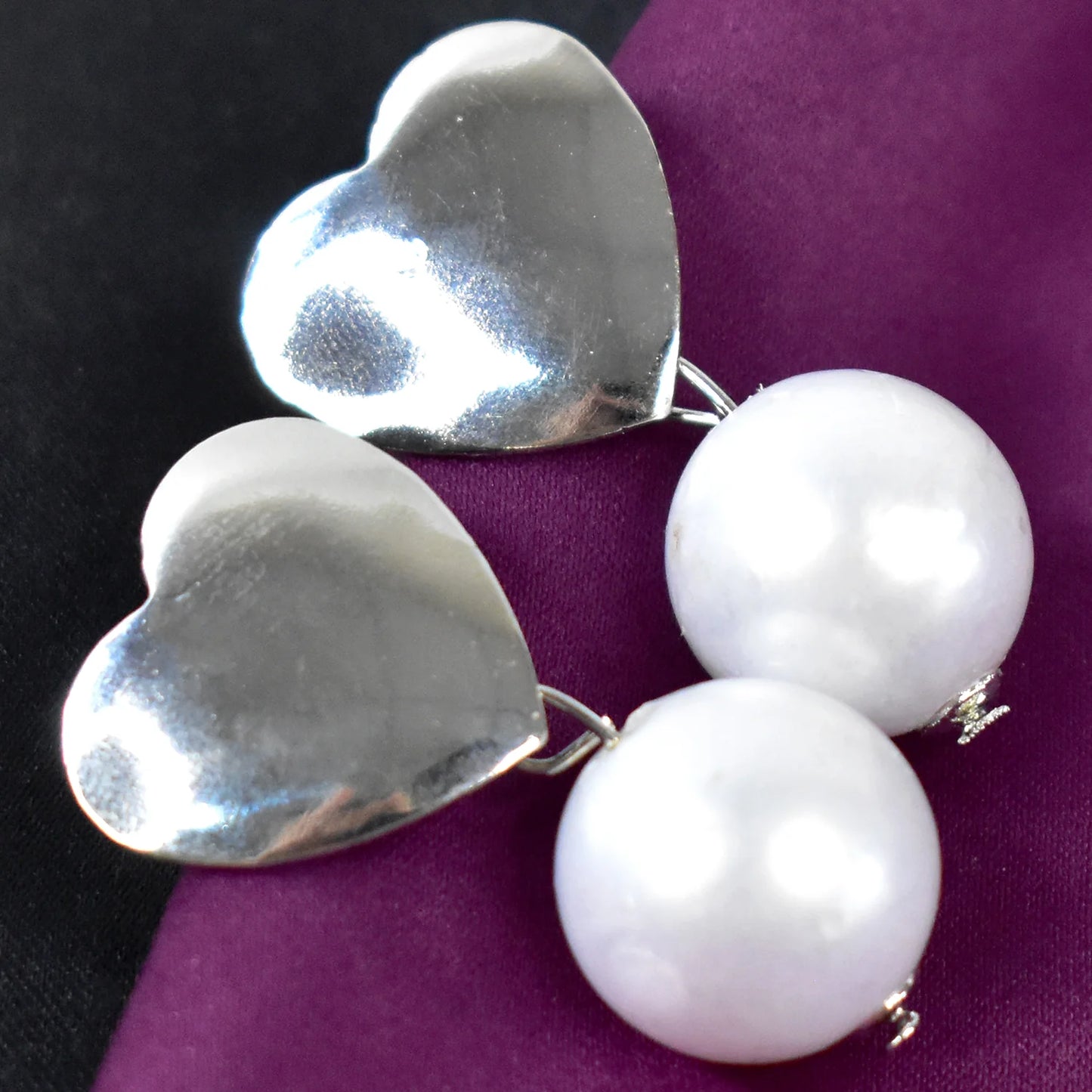 Aarza – Silver Heart with White Pearl Office Wear Series