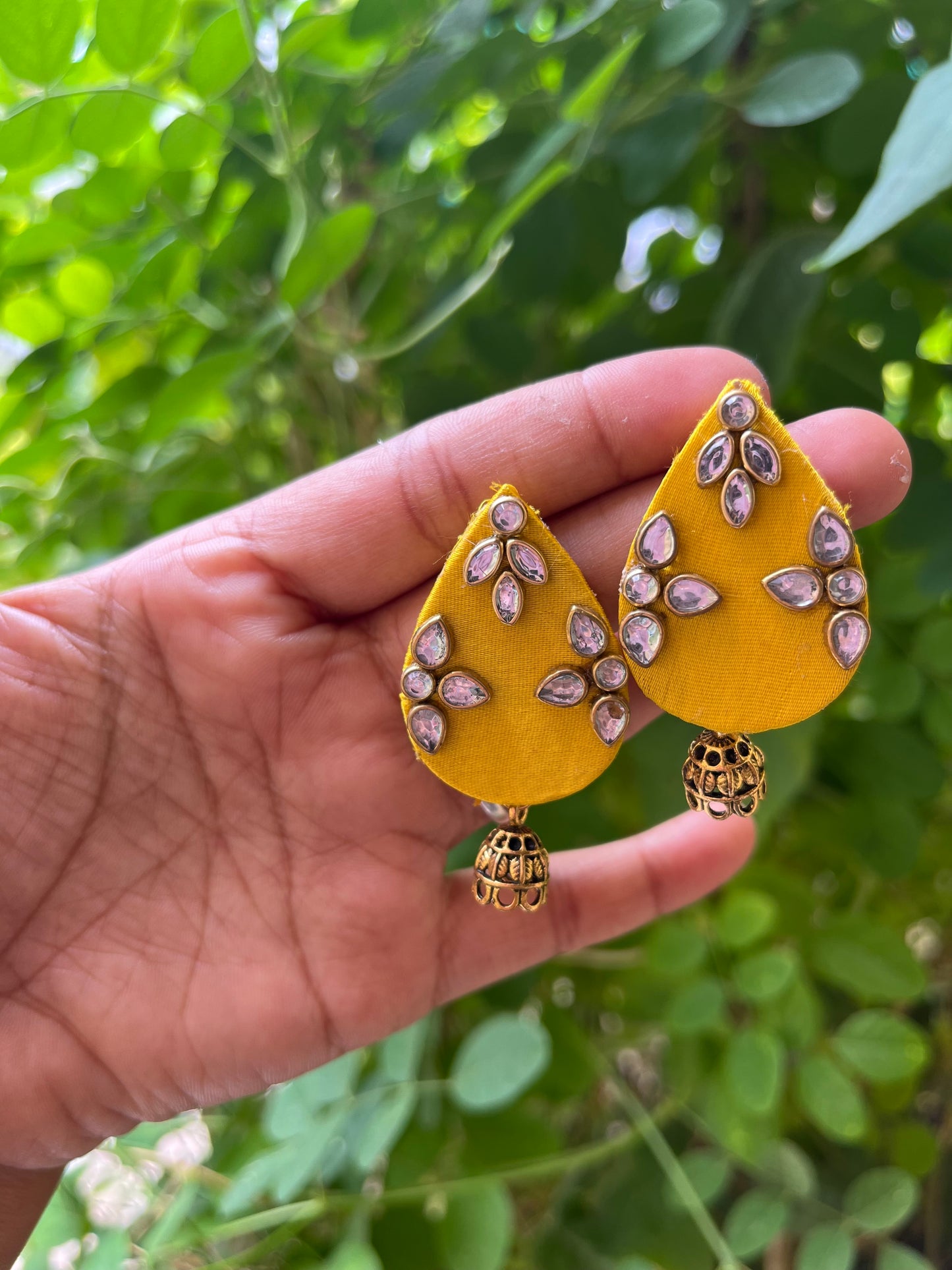 Sunlit Kundan Jhumkhaa