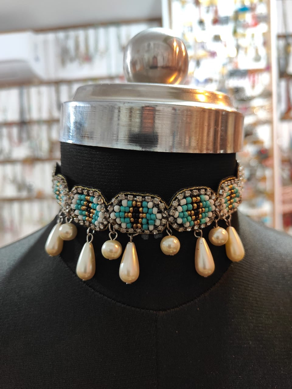 Pearl Embrace Choker