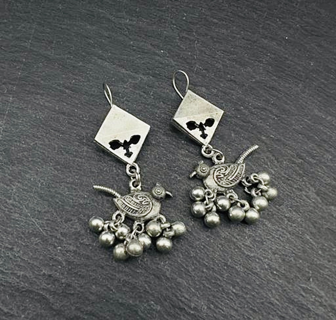 Emerald Winged Parrot Drops