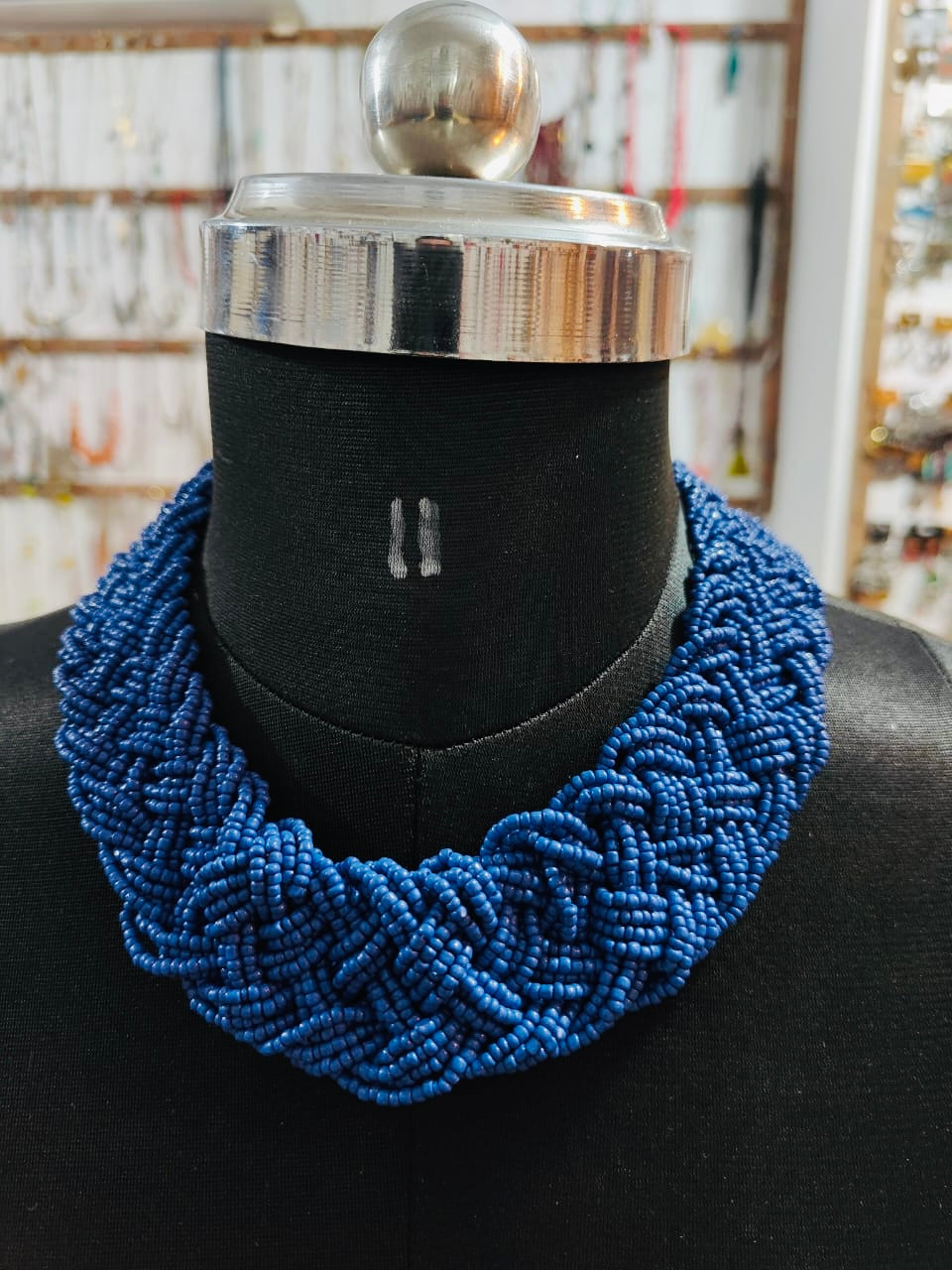 Majestic Midnight Pearls