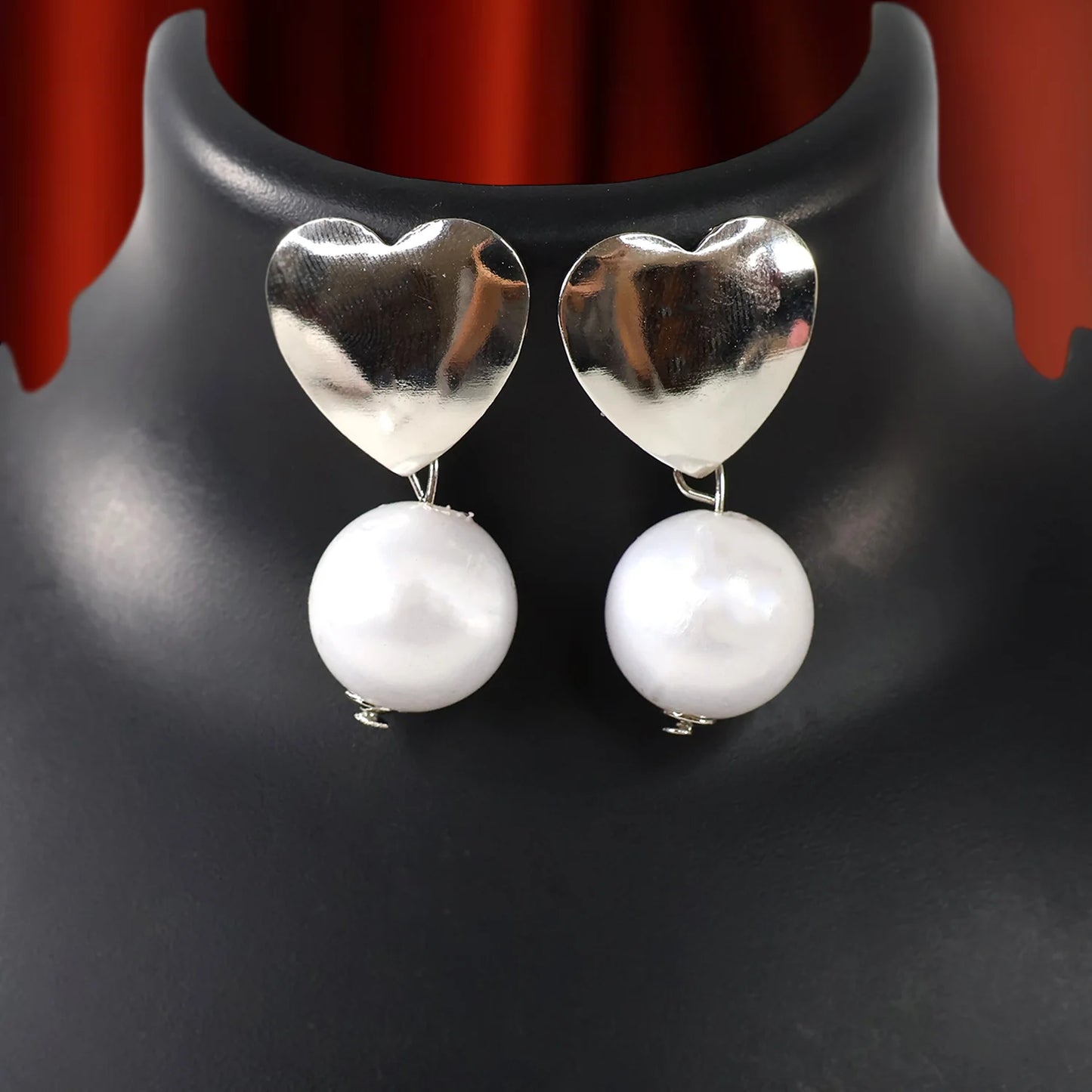 Aarza – Silver Heart with White Pearl Office Wear Series